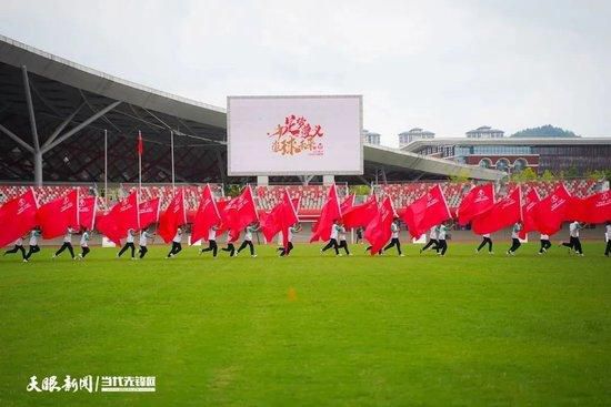 龙赛罗说：“俱乐部已经向他（克罗斯）明确表示，他们不希望他退役。